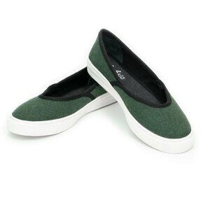 Crossover Sneaker Flat in Green